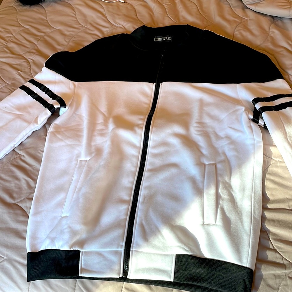 NWOT Retro Black/White Jacket Men’s One Size (Fits like a Medium)